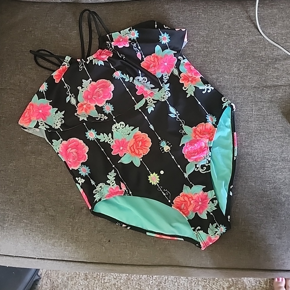 One piece swimsuit XXL (18)